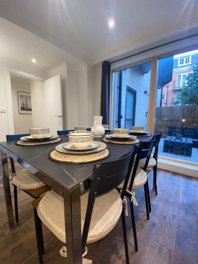 Central London, Jaccuzzi,Newbuild, 2 Bedrooms Two Baths Esterno foto